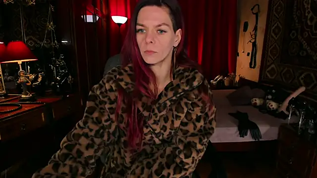 MargoTigress live sex cam