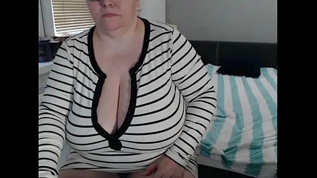 Sweetboobs live sex cam