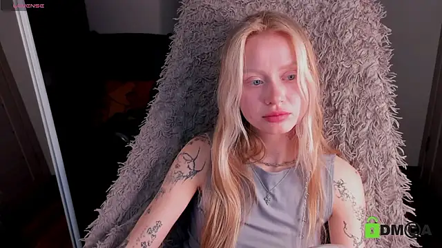 MalenaErnman live sex cam