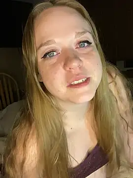 SmirkFans's cam snapshot