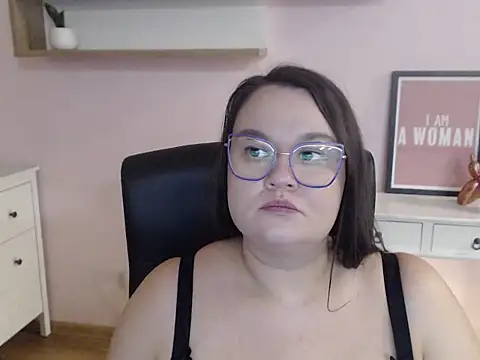 HollyDanceSoul's cam snapshot