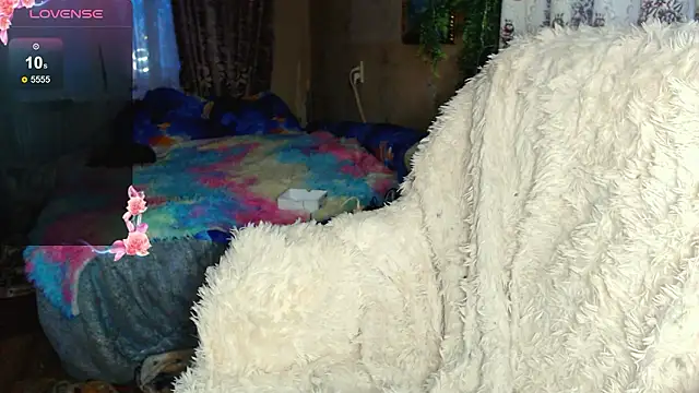 FlirtatiousMegan's cam snapshot