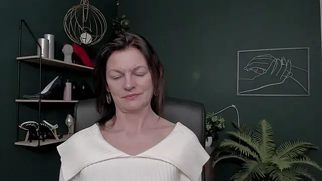 VivianWILD's cam snapshot