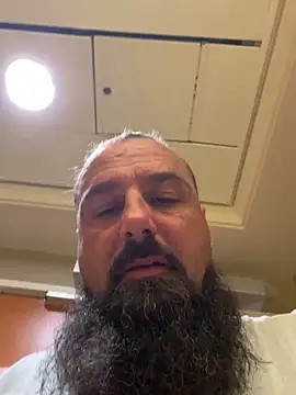 alphareign85 live sex cam