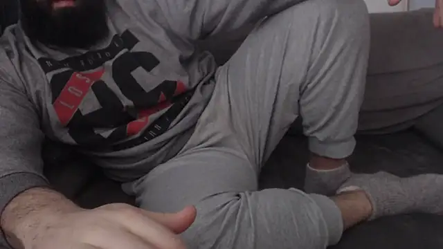 hugemachohandsome live sex cam