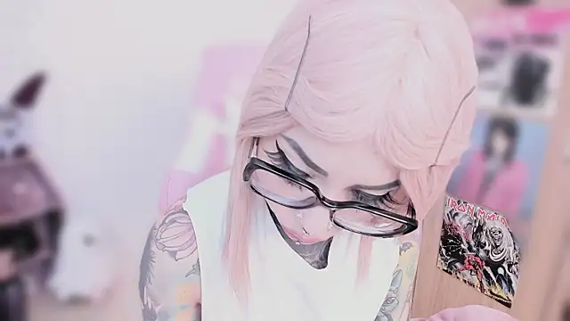 NikkiRamone's cam snapshot