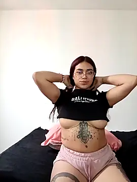 _ValentinaX_'s cam snapshot