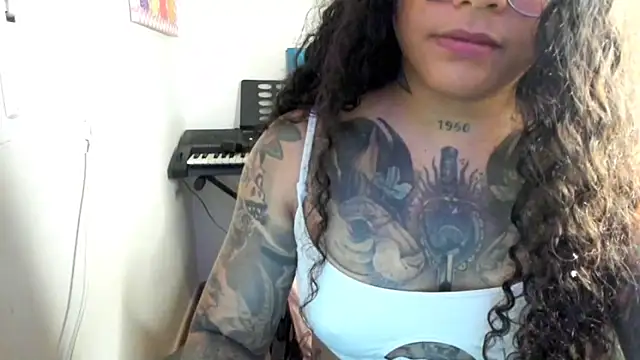 Ama_music live sex cam