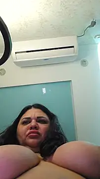 littleRikka's cam snapshot