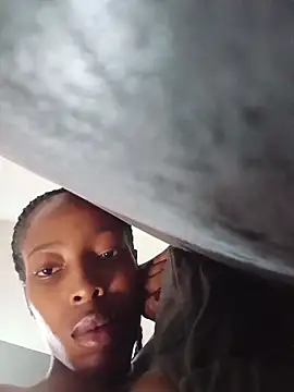 MsParisSmith's cam snapshot