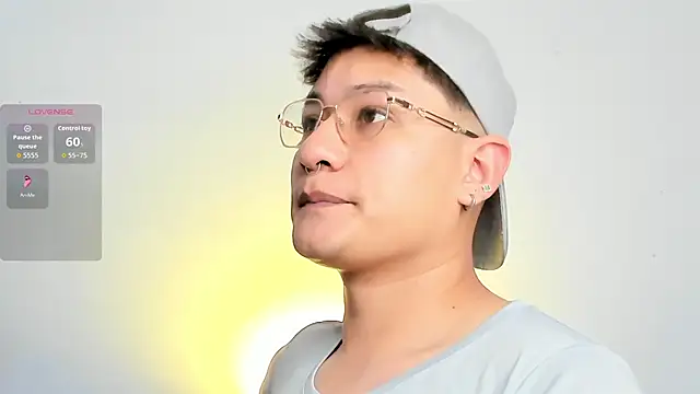 Theo_Rowan's cam snapshot