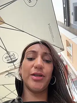 Ninabigtitied's cam snapshot