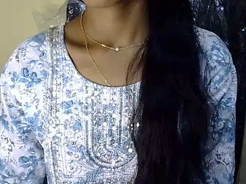 Khushi_v's cam snapshot