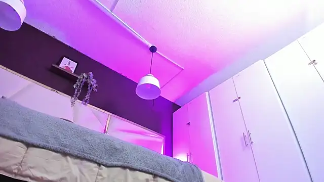 April_bowie's cam snapshot