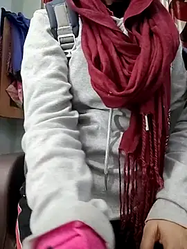 Ruhi_07 live sex cam