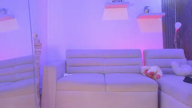 TAHIELA_'s cam snapshot