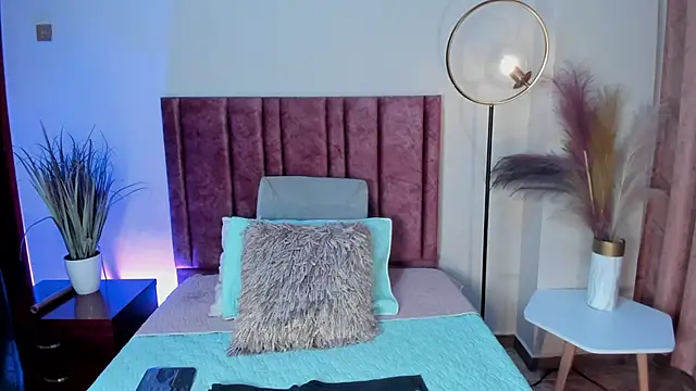 ZaraaDream's cam snapshot