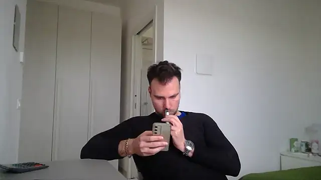 mrlyuis live sex cam