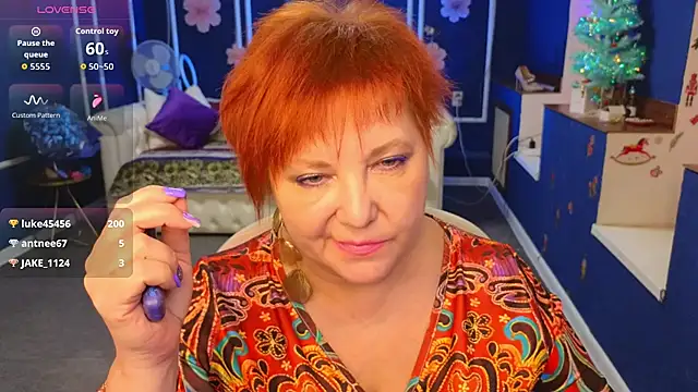 Kira_Kenett live sex cam