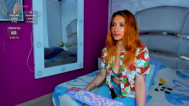 zoe_taylorr1's cam snapshot