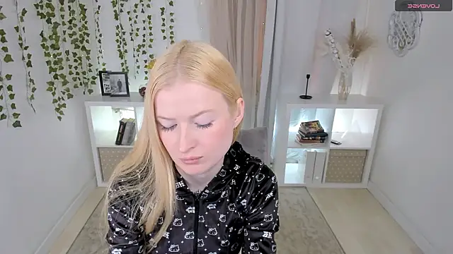 Laly_Peach's cam snapshot