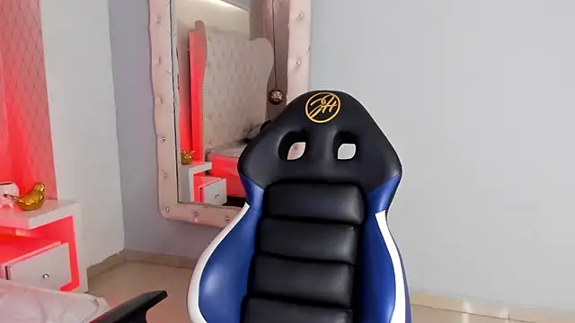 Lucii_fer_ live sex cam