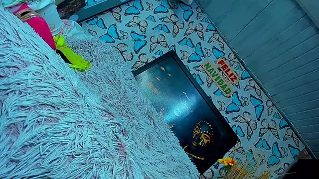 lucianaosorno25 live sex cam