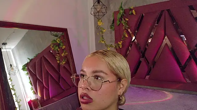 Haelycute's cam snapshot