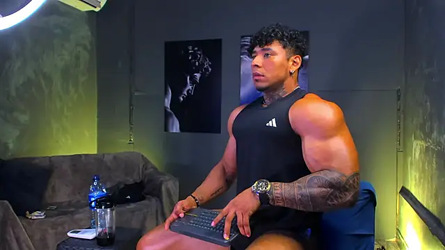 bradley_smith live sex cam