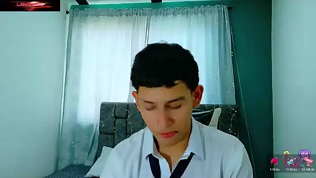 FelipeGonzalezz live sex cam