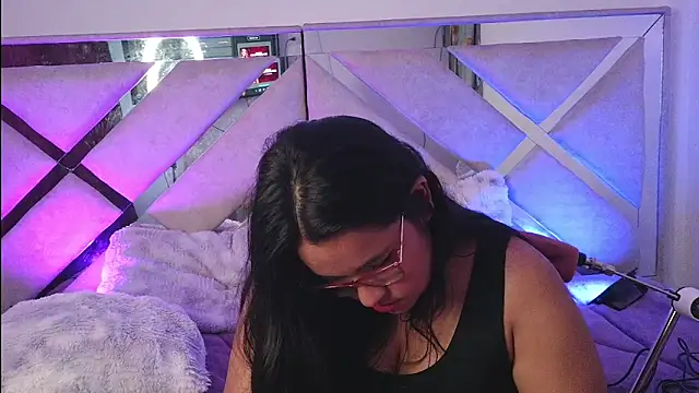 Rousie_'s cam snapshot