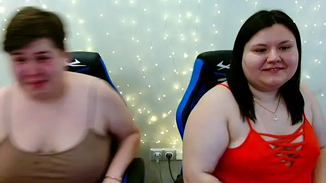 BeckyAndHellen live sex cam