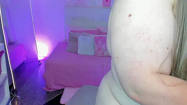 ScarlettDreamss7 live sex cam