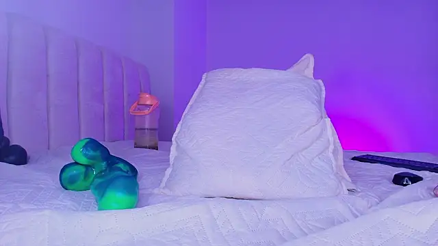 star_hanks's cam snapshot