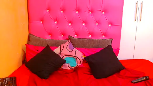 YELLOW-MELLO's cam snapshot