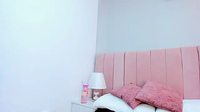 AshleySmiith's cam snapshot