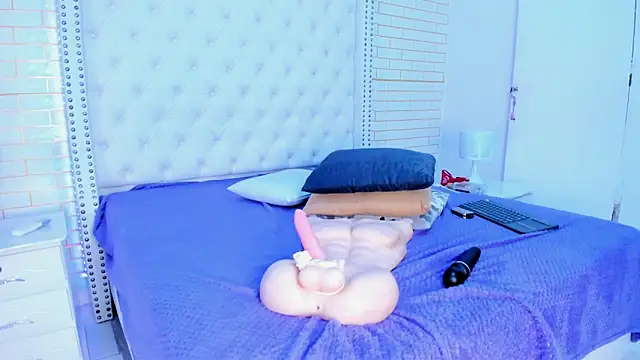 kylie_wilsson's cam snapshot