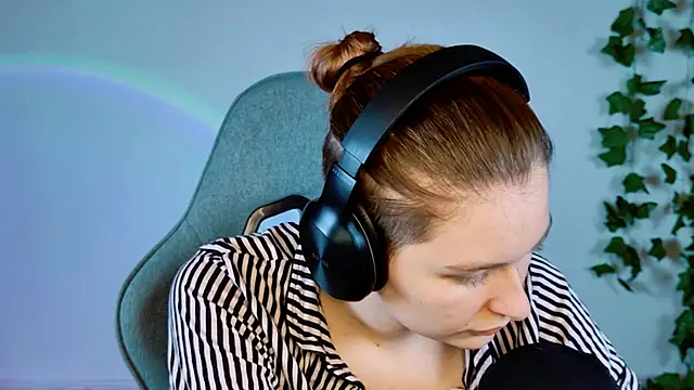 LadyLolipop_'s cam snapshot