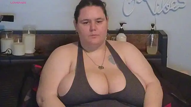 MzTastycakes's cam snapshot