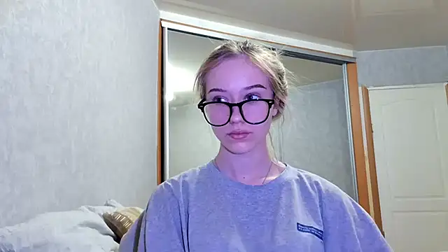 GlidedFill's cam snapshot