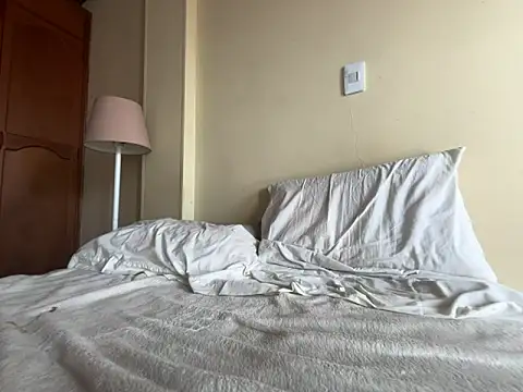 GabriSaenz live sex cam