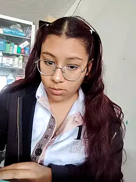 StornBunnyy_ live sex cam