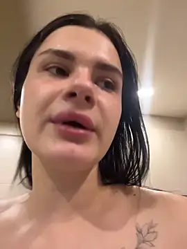 MiraReach live sex cam