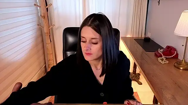 Alice_milf_'s cam snapshot