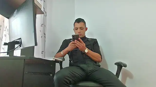 mike_fetish's cam snapshot