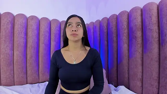 Zara_Cardona's cam snapshot