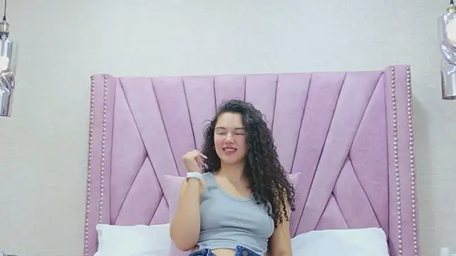 RoxanaAngel's cam snapshot