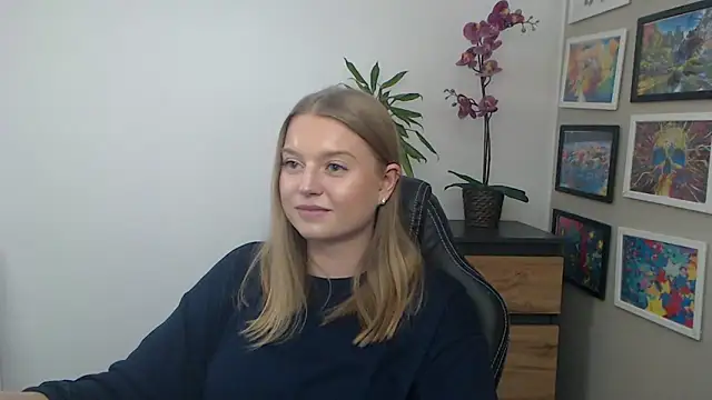 Mysteryerica's cam snapshot