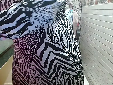 LovingPihu's cam snapshot