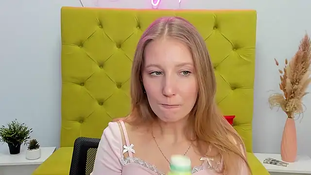 LolaWilsons's cam snapshot